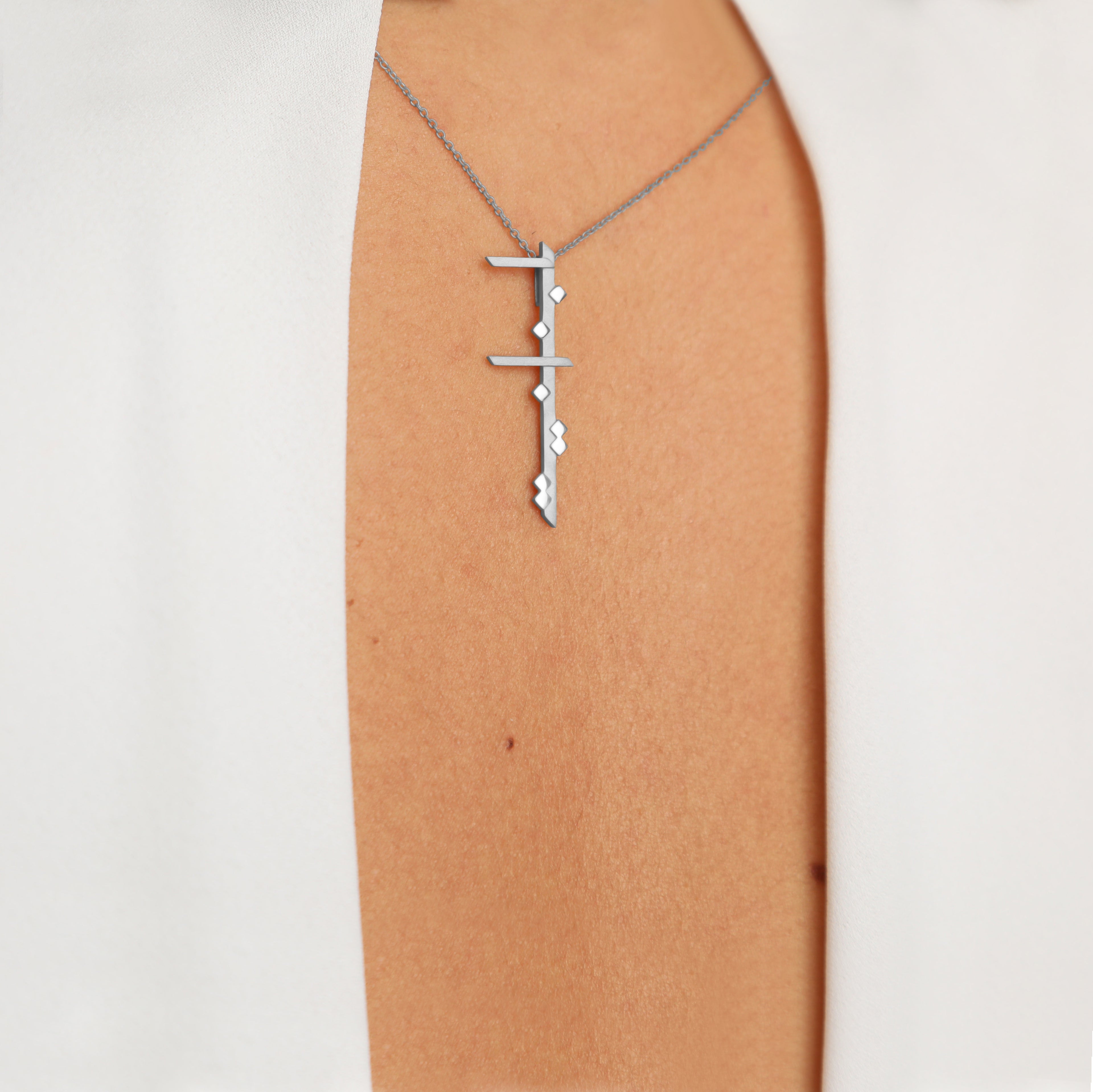 ël_Loubnaniya (f) Vertical Necklace in Sand-blasted Silver